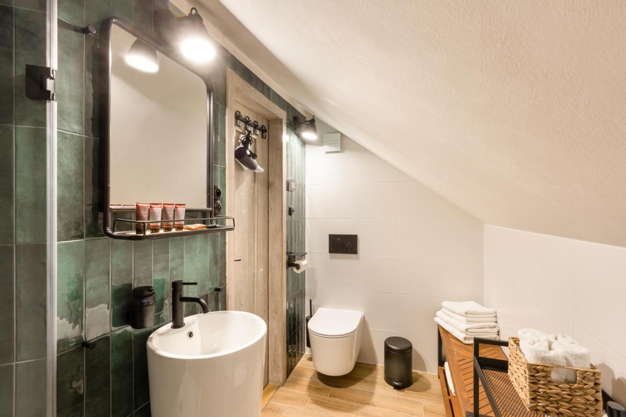 Bohemian Chic 2 Bedroom 2 Bathroom Loft With Hanging Chair Prága Kültér fotó