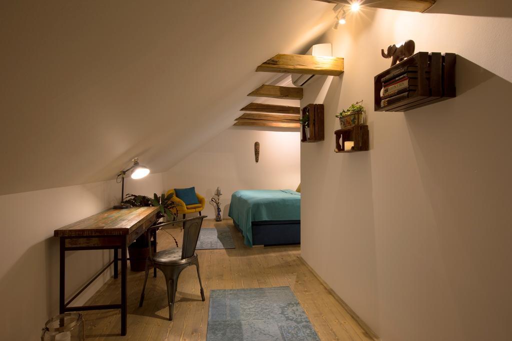 Bohemian Chic 2 Bedroom 2 Bathroom Loft With Hanging Chair Prága Kültér fotó