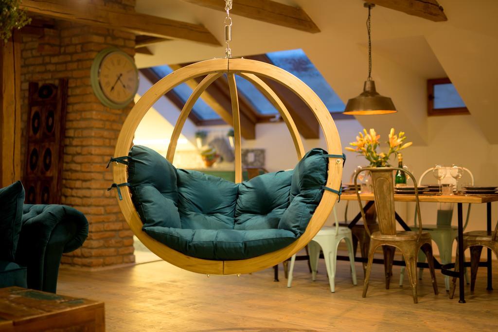Bohemian Chic 2 Bedroom 2 Bathroom Loft With Hanging Chair Prága Kültér fotó