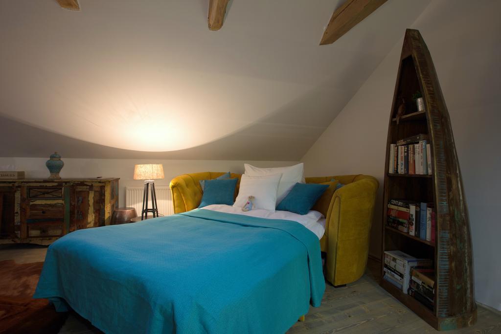 Bohemian Chic 2 Bedroom 2 Bathroom Loft With Hanging Chair Prága Kültér fotó