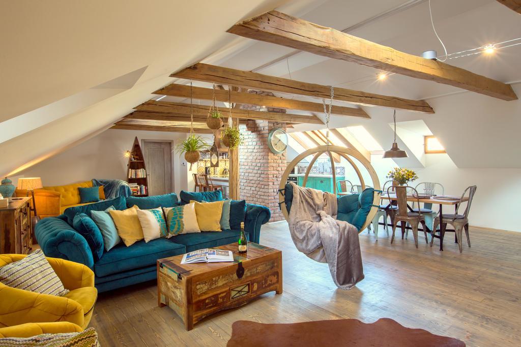 Bohemian Chic 2 Bedroom 2 Bathroom Loft With Hanging Chair Prága Kültér fotó